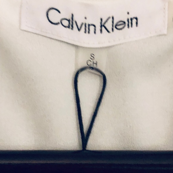 NWT! Calvin Klein blouse🔥 - Picture 5 of 7